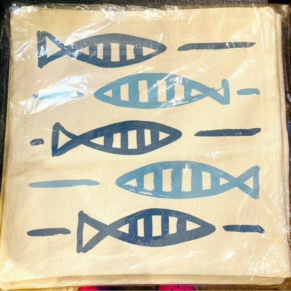 PILLOW COVERS 18 x 18” Fish Design Beachy Cotton Look and Feel NEW WITH TAG